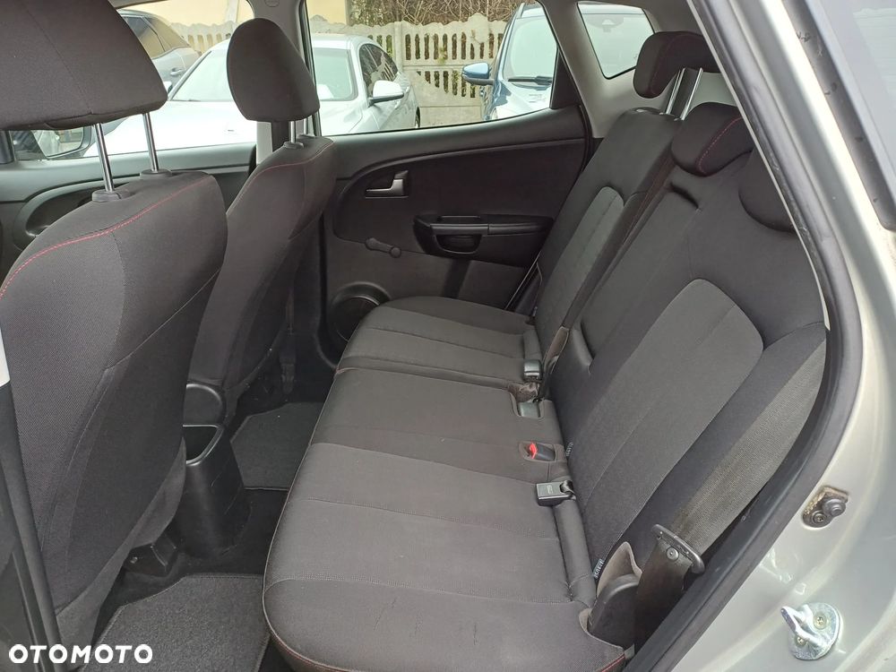 Kia Venga 1.4 CVVT Attract - 16
