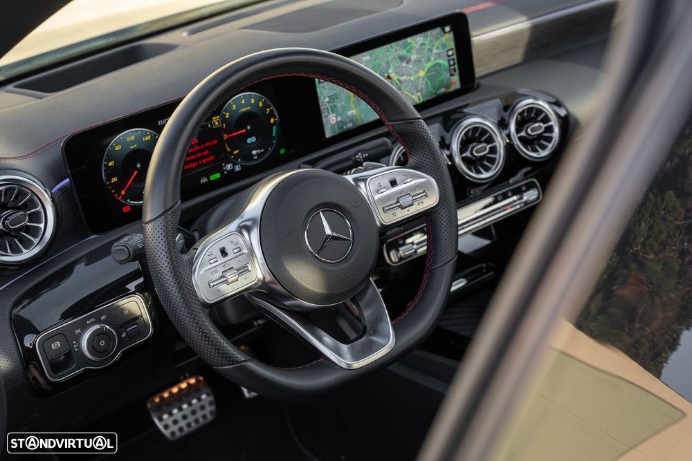 Mercedes-Benz CLA 250 e 8G-DCT AMG Line - 24