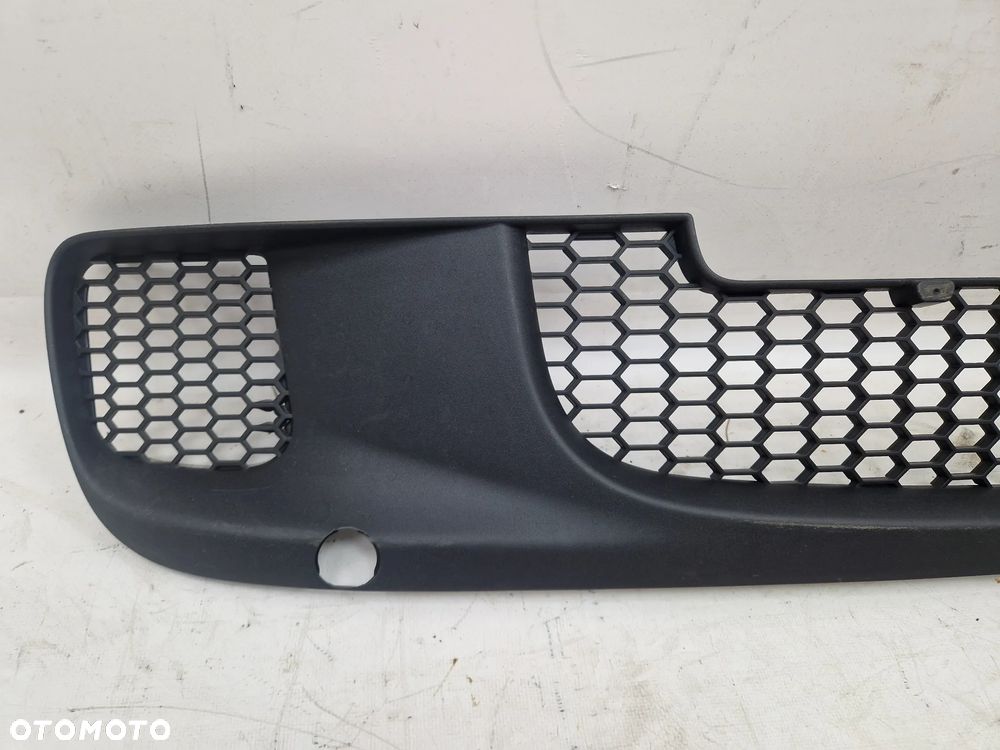 Kratka krata przedniego zderzaka Fiat 500 ABARTH - 2