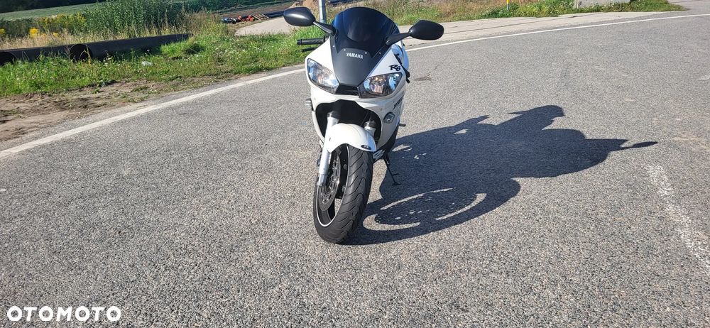 Yamaha R6 - 6