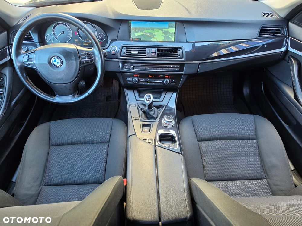 BMW Seria 5 520d BluePerformance - 33