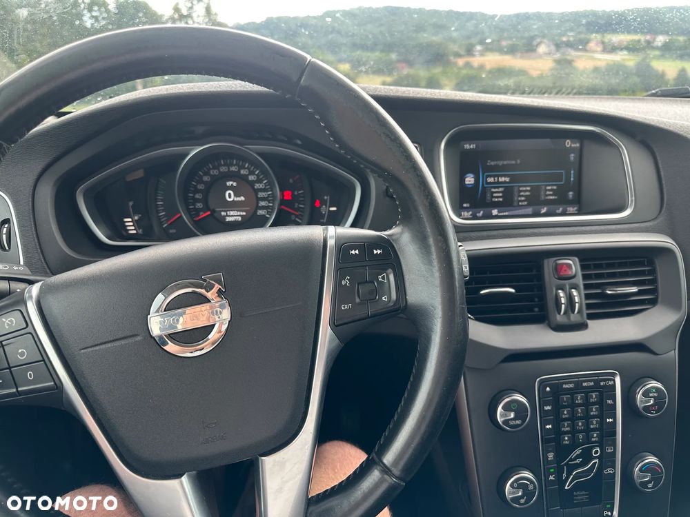 Volvo V40 D3 Summum - 9