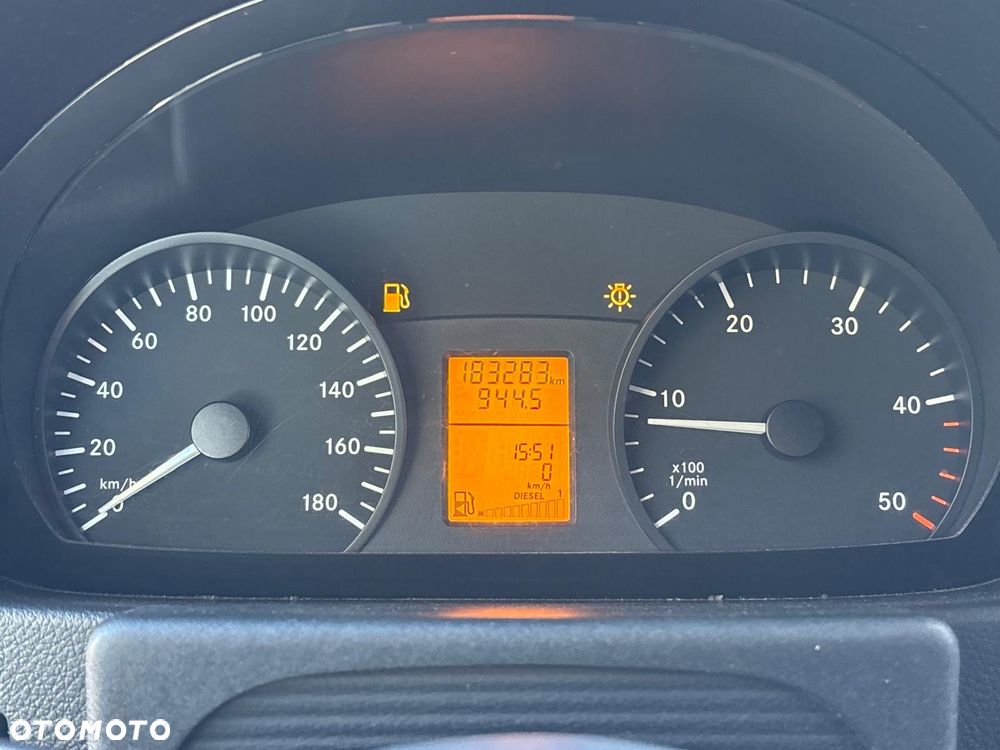 Mercedes-Benz SPRINTER - 23