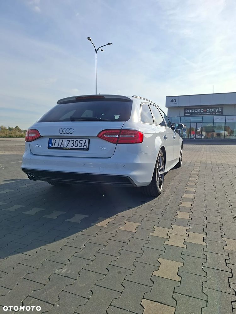 Audi A4 Avant 2.0 TDI - 8