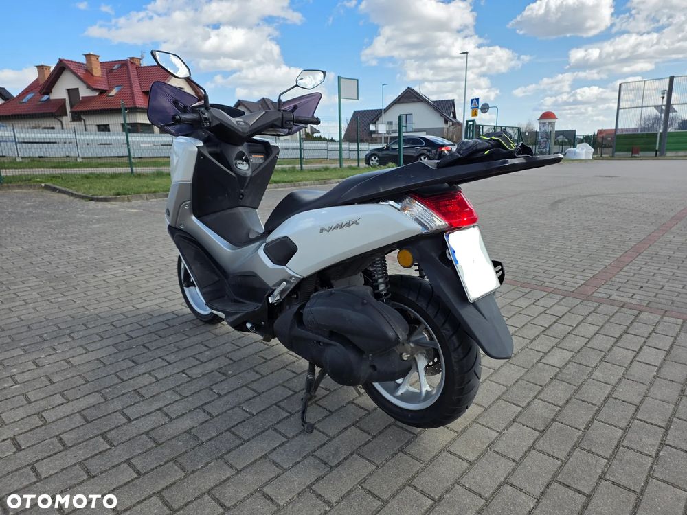 Yamaha NMAX - 4