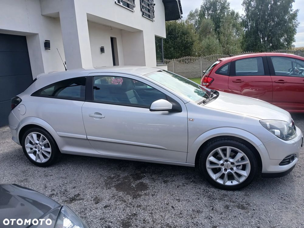 Opel Astra GTC 1.6 Sport - 15