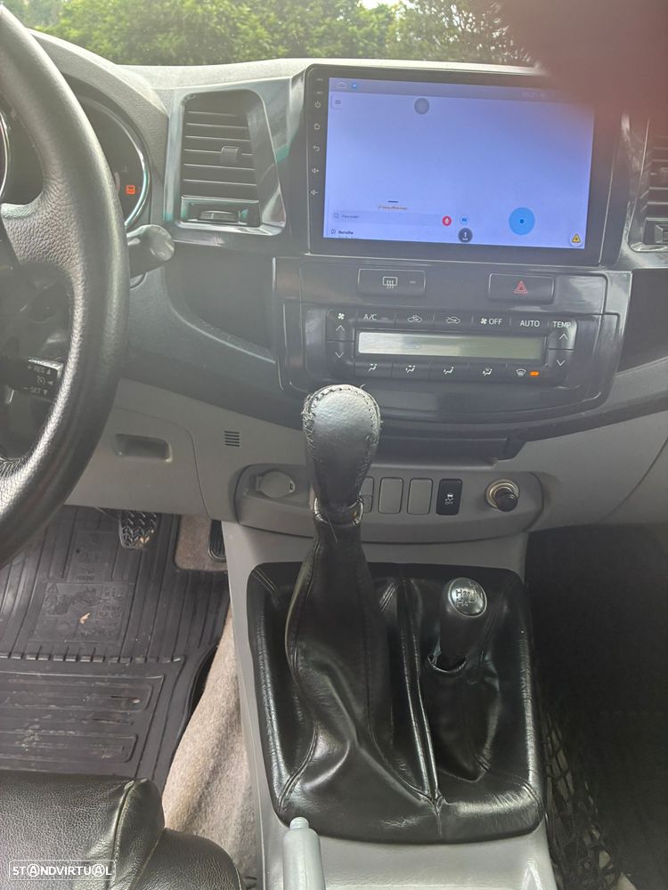 Toyota Hilux 3.0 D-4D CD Tracker - 3