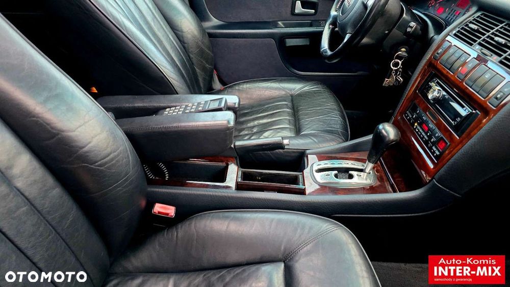 Audi A8 - 40