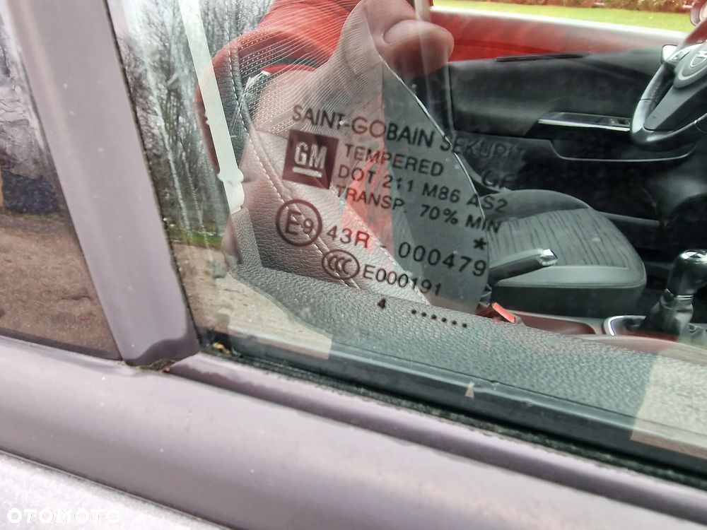 Opel Corsa 1.4 16V Edition - 13