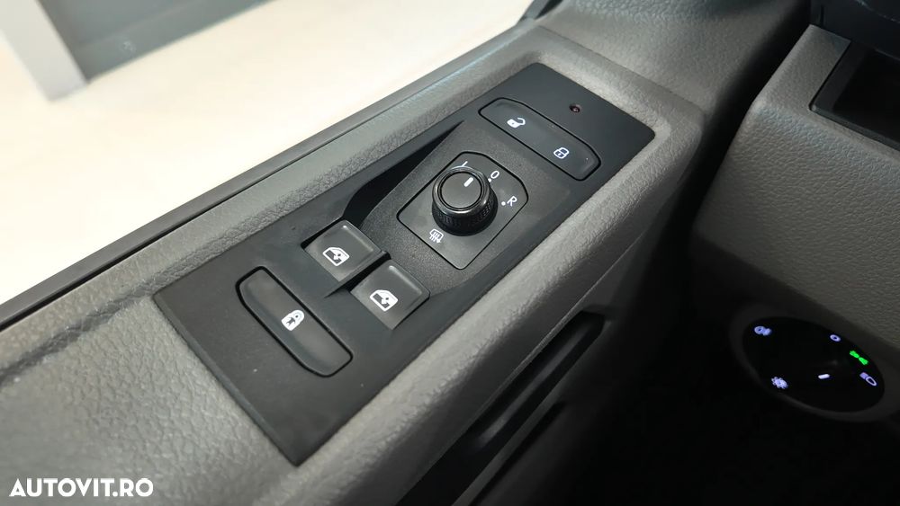 Volkswagen Caravelle 2.0 TDI 81 kW LR Comfortline - 23