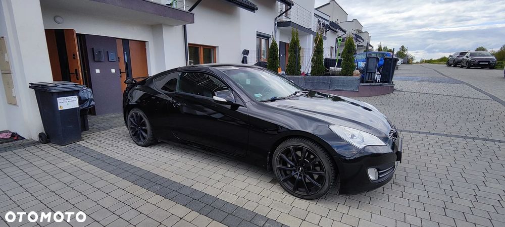 Hyundai Genesis Coupe - 6