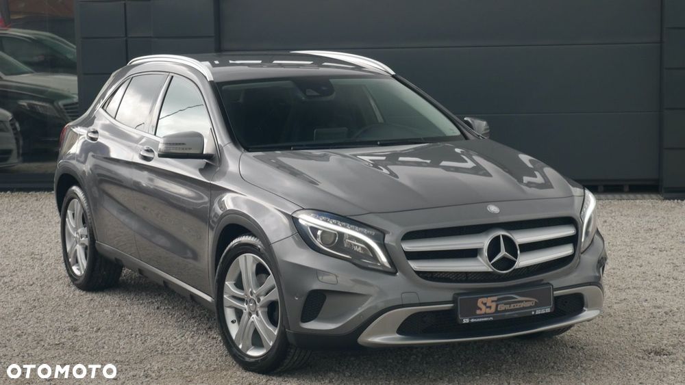 Mercedes-Benz GLA - 2