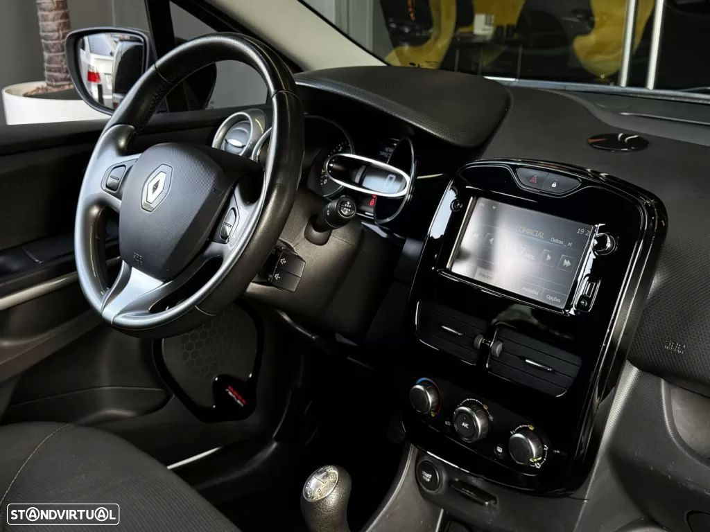 Renault Clio Sport Tourer 1.5 dCi Dynamique S - 25