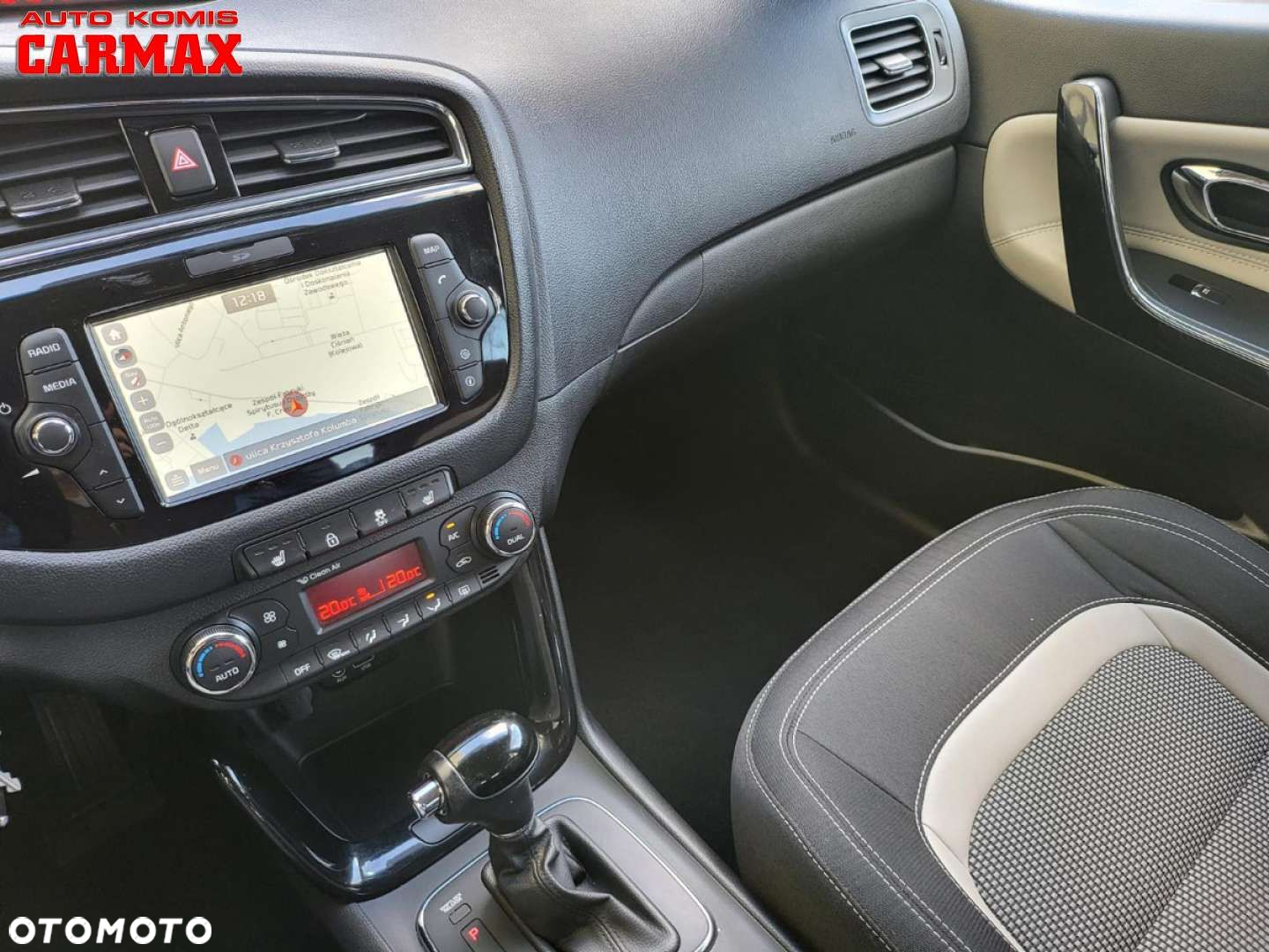 Kia Ceed 1.6 CRDi 136 DCT ISG SW Platinum Edition - 26
