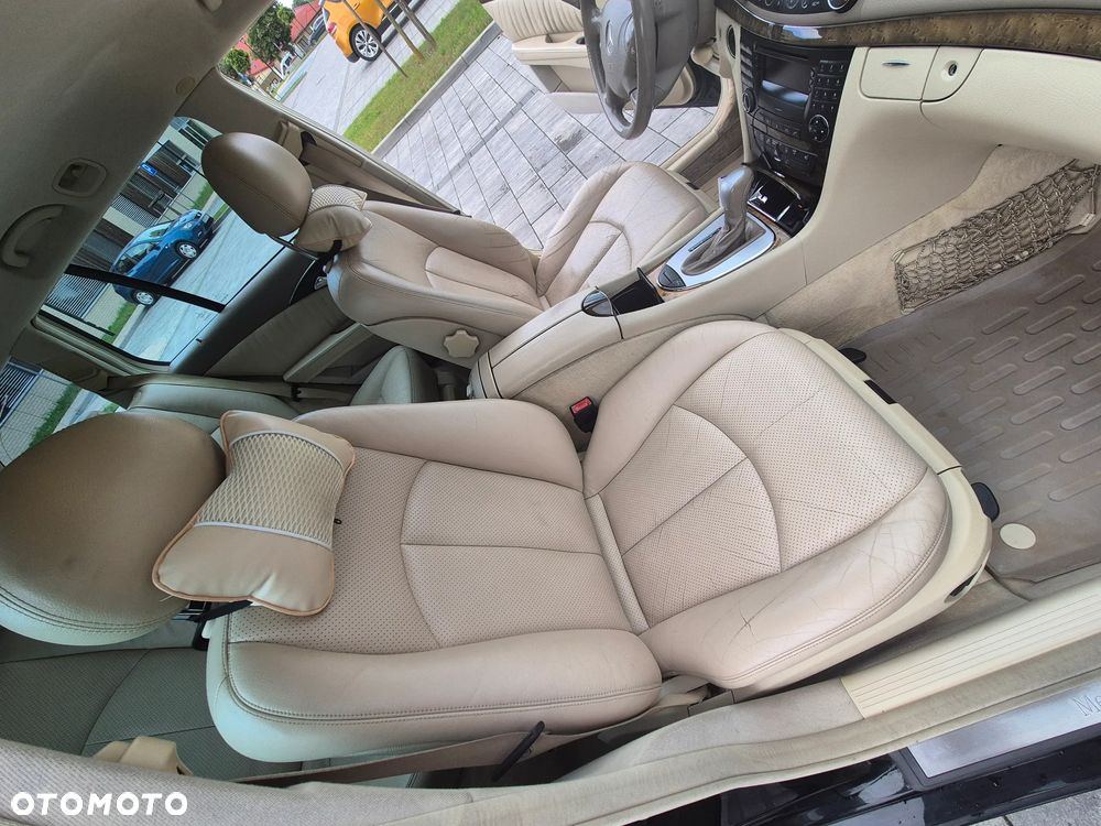 Mercedes-Benz Klasa E 240 4-Matic T Avantgarde - 15
