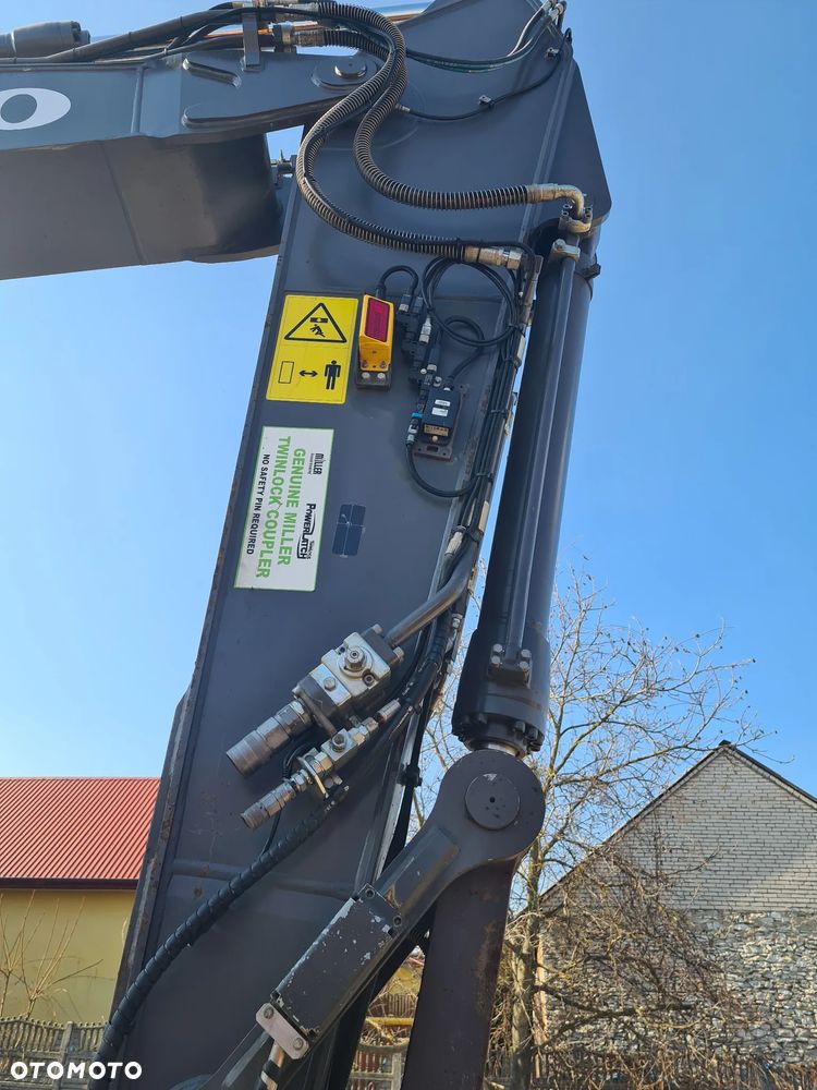 Volvo EC 220 EL - 7