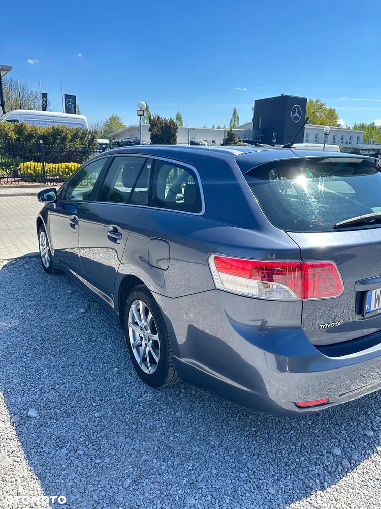 Toyota Avensis 1.6 Edition - 12