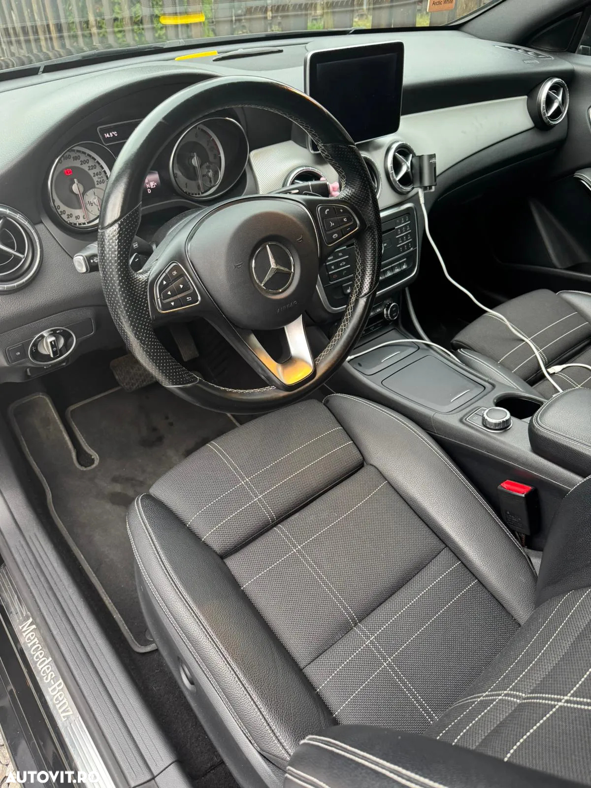 Mercedes-Benz CLA 200 7G-DCT - 9