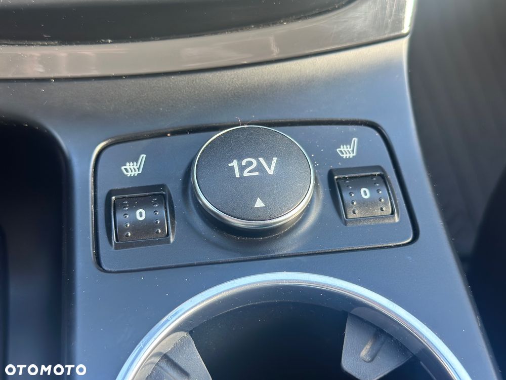 Ford Kuga - 17