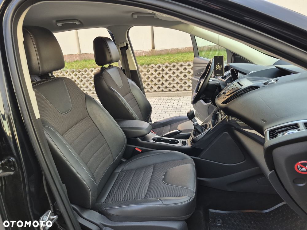 Ford Kuga - 14