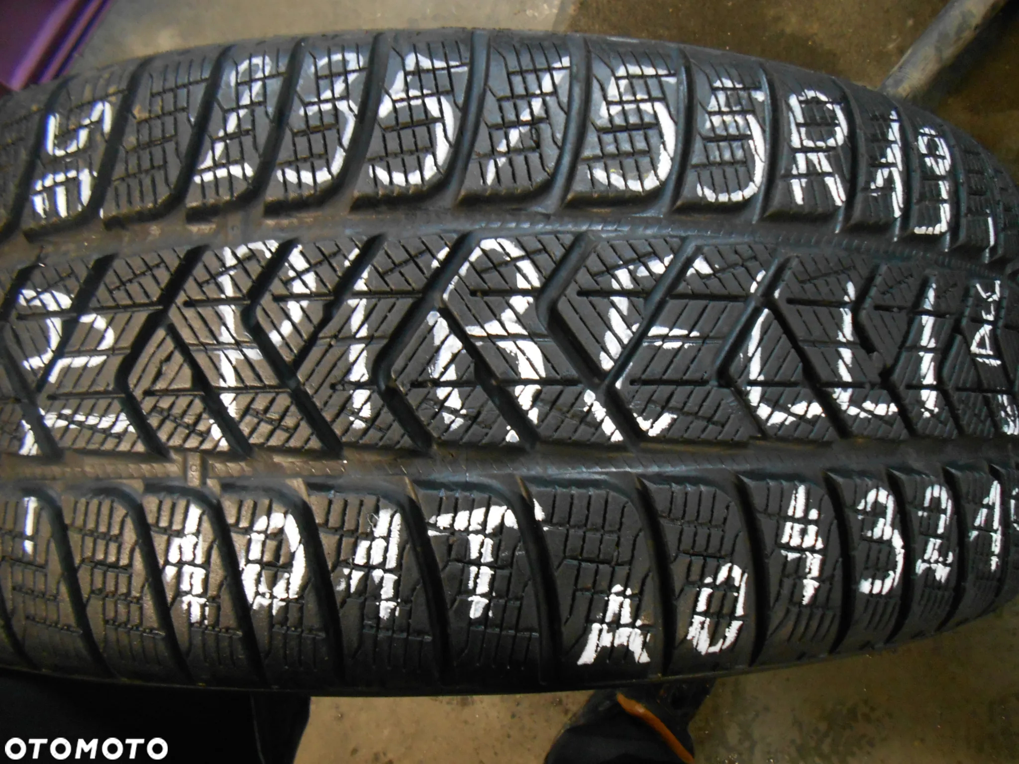 OPONY  235/55R19 PIRELLI SCORPION WINTER AO SEAL DOT  3424 / 4421 7.9MM - 2