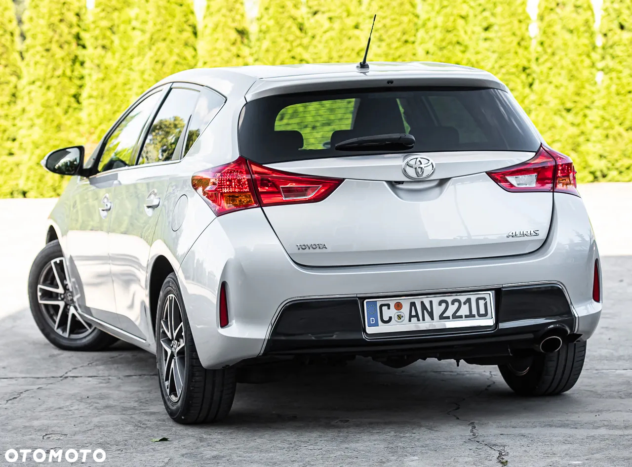 Toyota Auris 1.6 Premium Comfort - 8