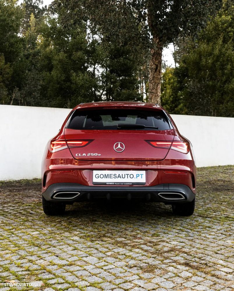 Mercedes-Benz CLA 250 e Shooting Brake AMG Line - 4