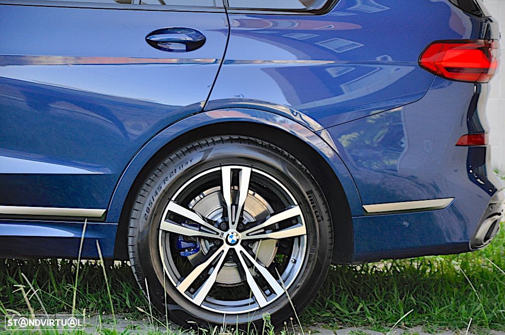 BMW X7 M50d - 28