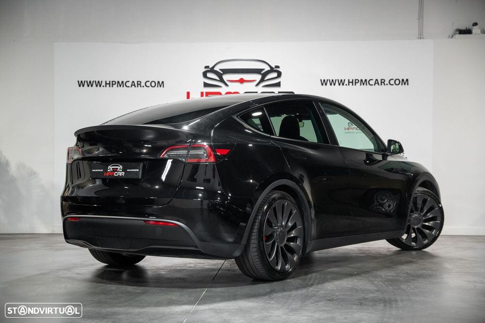 Tesla Model Y Performance Dual Motor AWD - 12