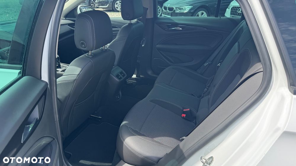 Opel Insignia 1.5 T Enjoy S&S Eco - 28