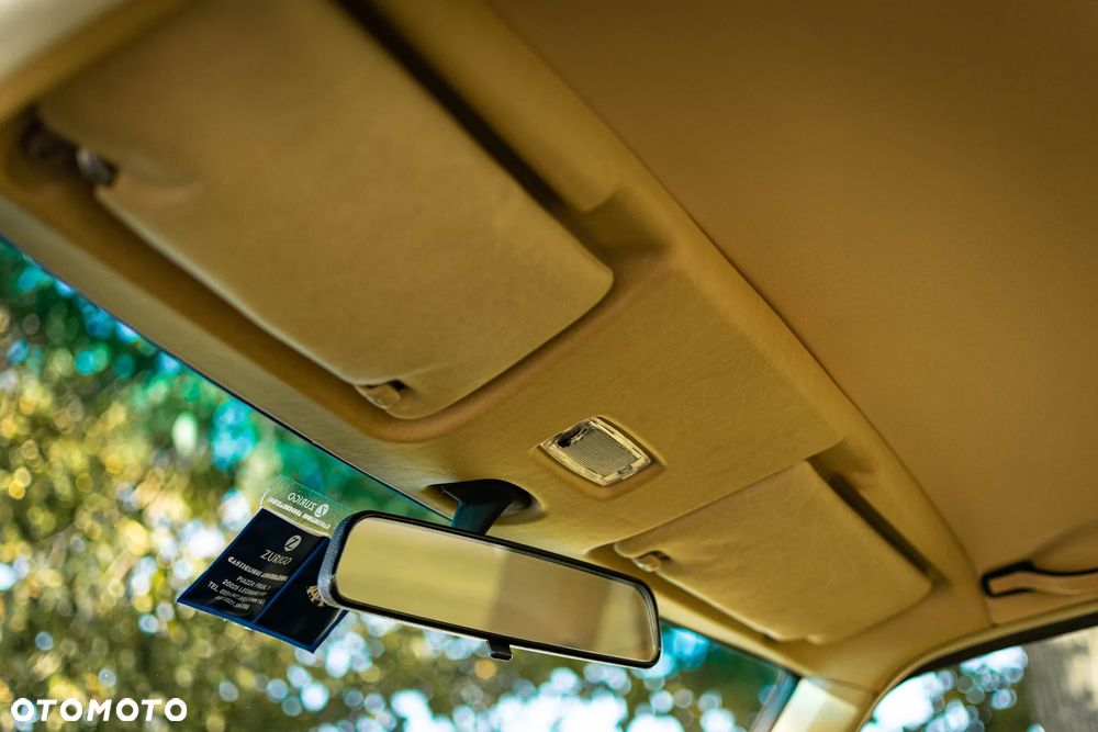 Mercedes-Benz W123 - 26