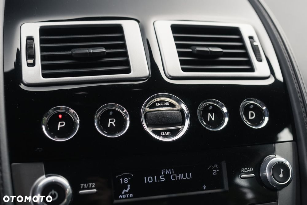 Aston Martin DB9 - 21