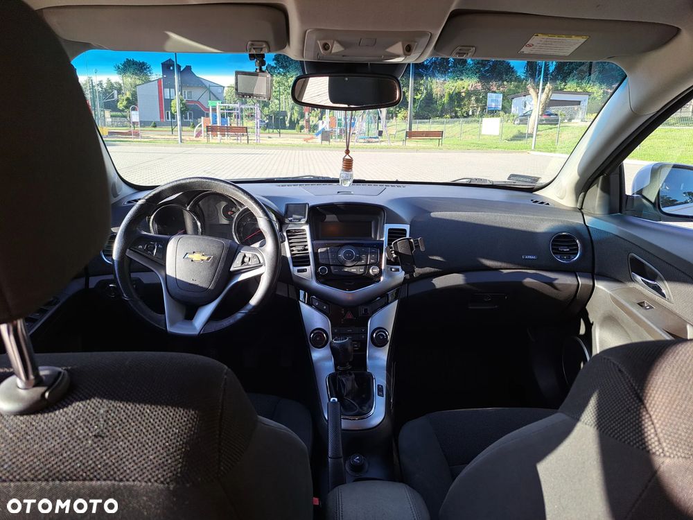 Chevrolet Cruze 1.7 D LT+ - 22