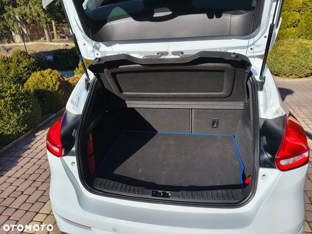 Ford Focus - 19
