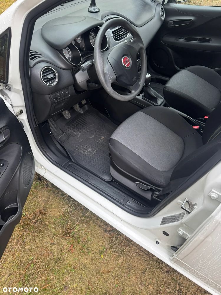 Fiat Punto 1.2 Young - 6