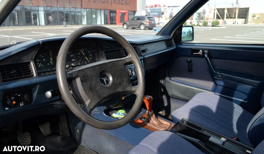 Mercedes-Benz 190 - 9