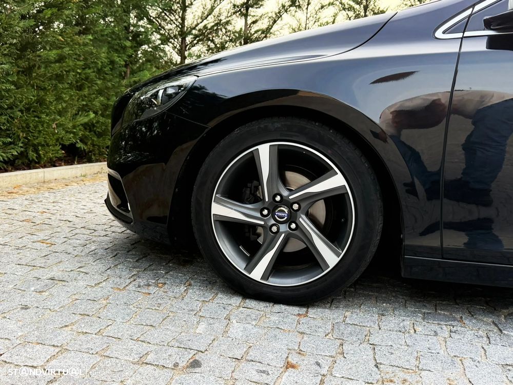 Volvo V40 D2 R Design - 6