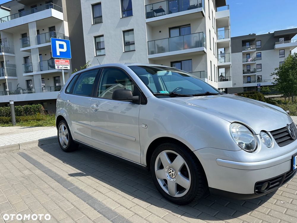 Volkswagen Polo 1.4 16V Comfortline - 4