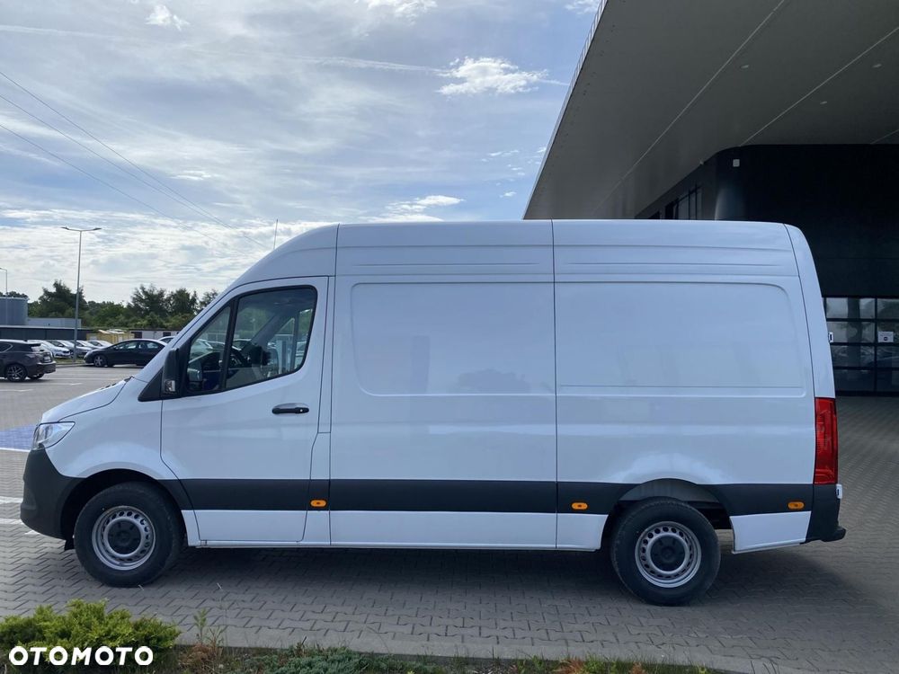 Mercedes-Benz Sprinter - 8