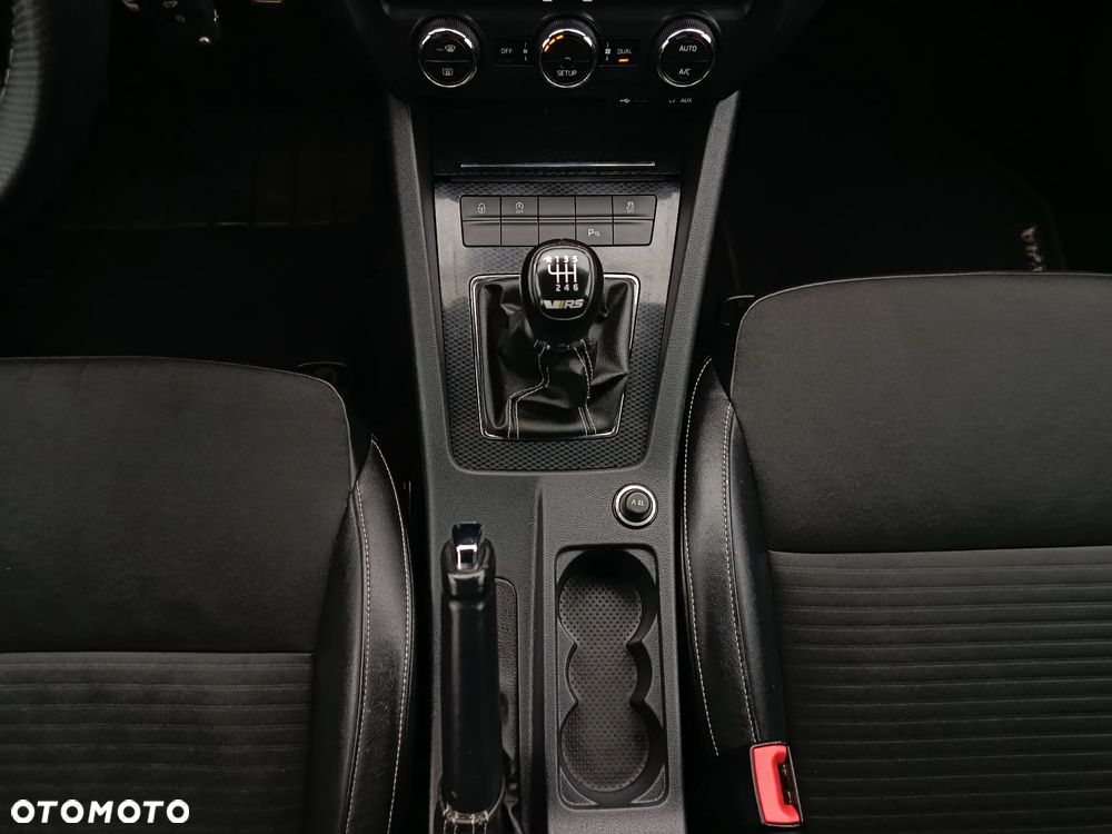 Skoda Octavia Combi 2.0 TDI RS - 28