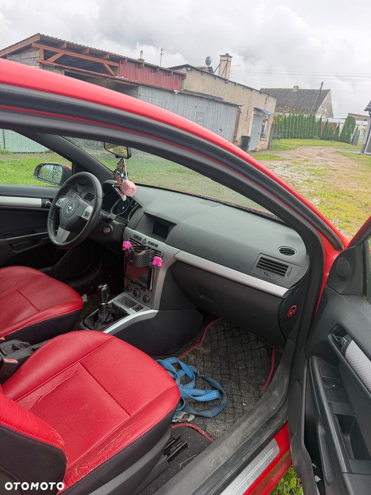Opel Astra 2.0 T - 9