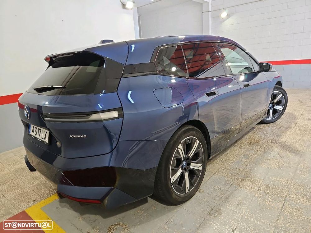 BMW iX xDrive 40 Pack Desportivo - 4