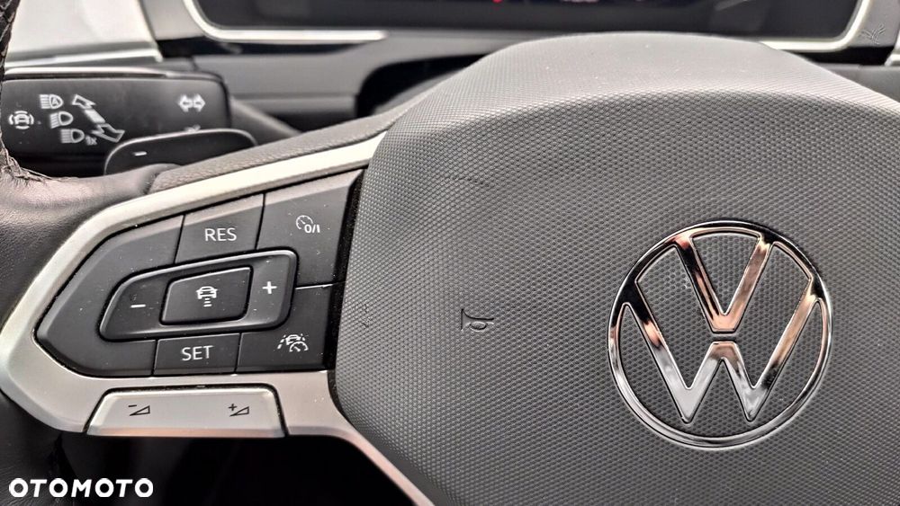 Volkswagen Passat - 14