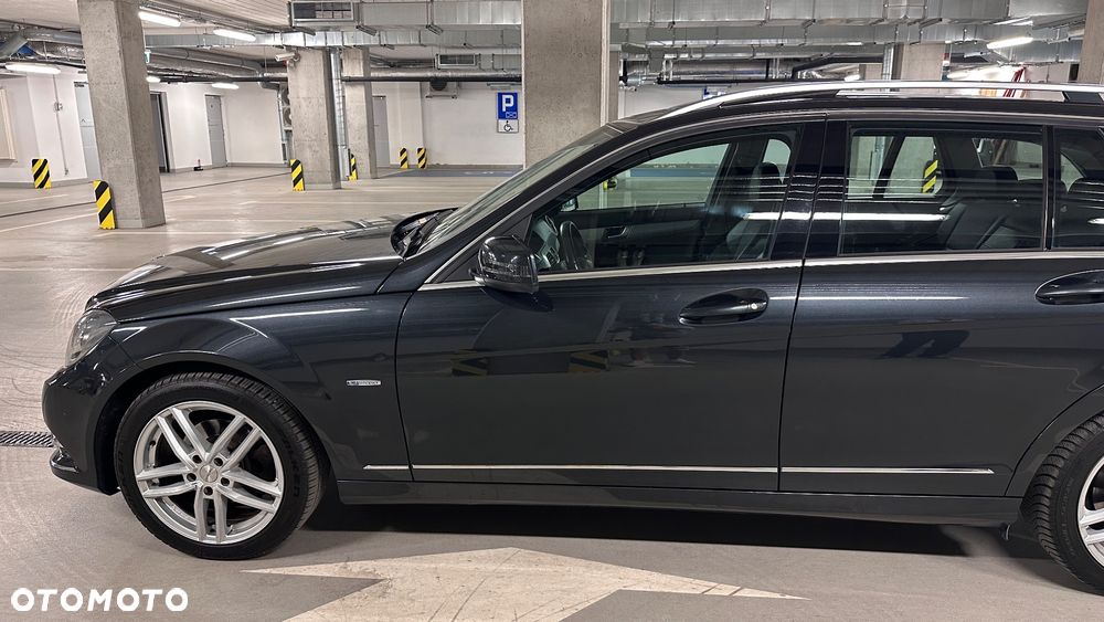 Mercedes-Benz Klasa C 180 BlueEFFICIENCY Avantgarde - 32