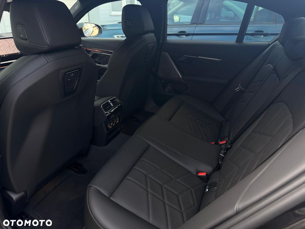 BMW Seria 5 520d xDrive mHEV M Sport - 33