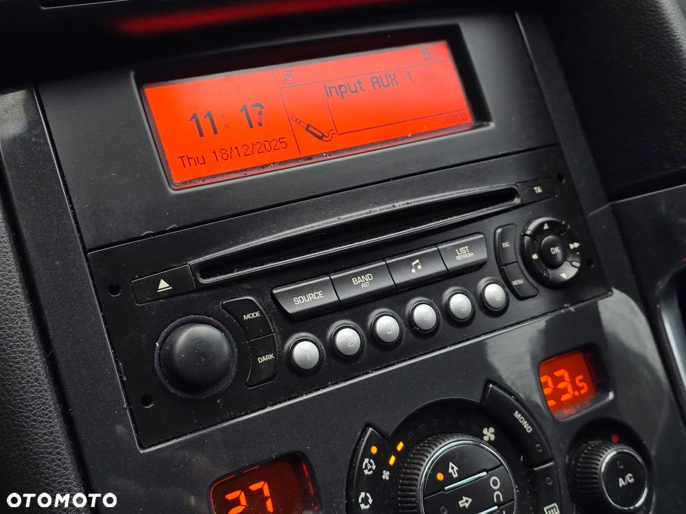 Peugeot 3008 Hybrid4 - 29