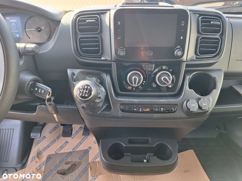 Peugeot Boxer Furgon L4H3 2.2 H3-POWER 180KM MT6 2025 - 9