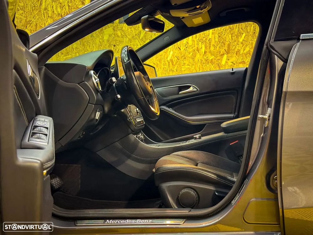 Mercedes-Benz CLA 180 - 35