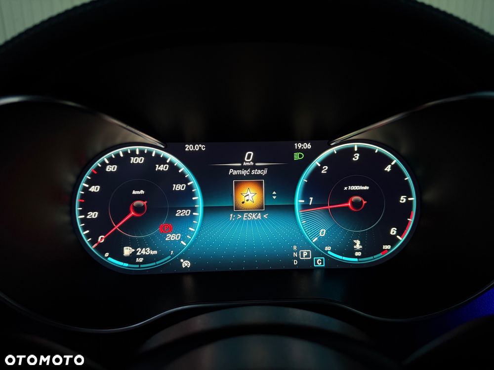 Mercedes-Benz Klasa C 220 d 4Matic 9G-TRONIC AMG Line Plus - 25