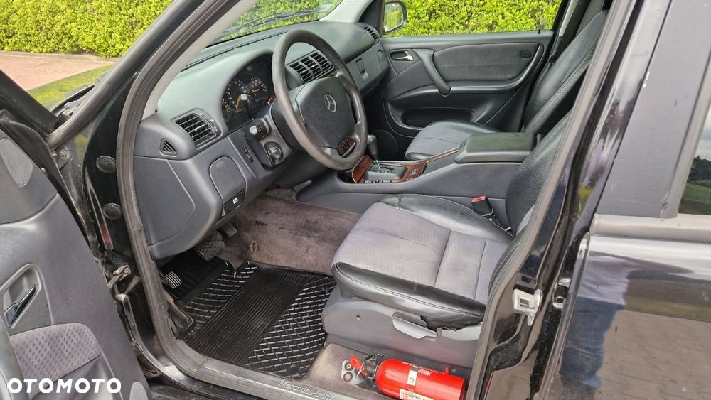 Mercedes-Benz ML 350 - 4
